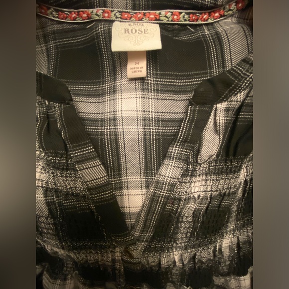 Knox Rose dress Size M black and white plaid midi length long sleeve v-neck - Picture 3 of 3